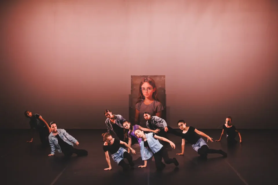 danza moderna ragazze in jeans